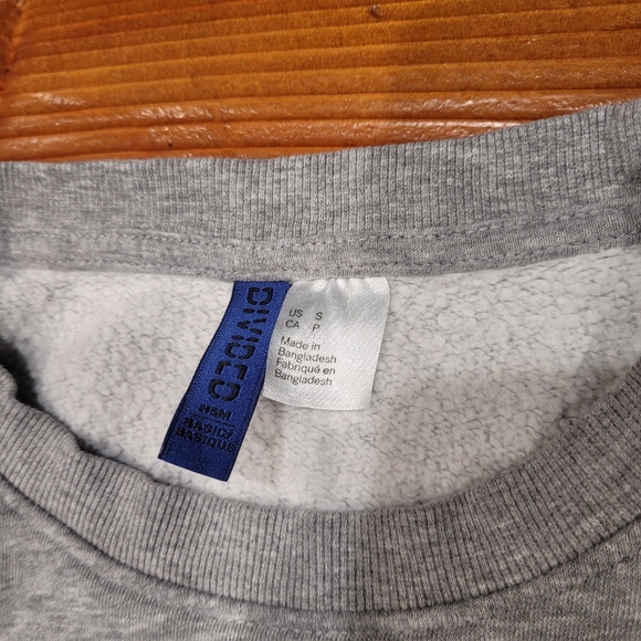 H&M Divided Crewneck Sweater Gray Men S - Picture 2 of 3